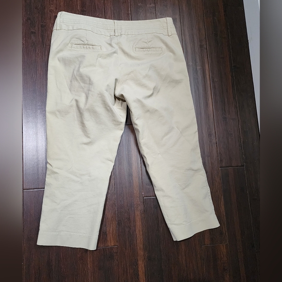 Women's Ana Khaki Capri Size 14 - Picture 5 of 5